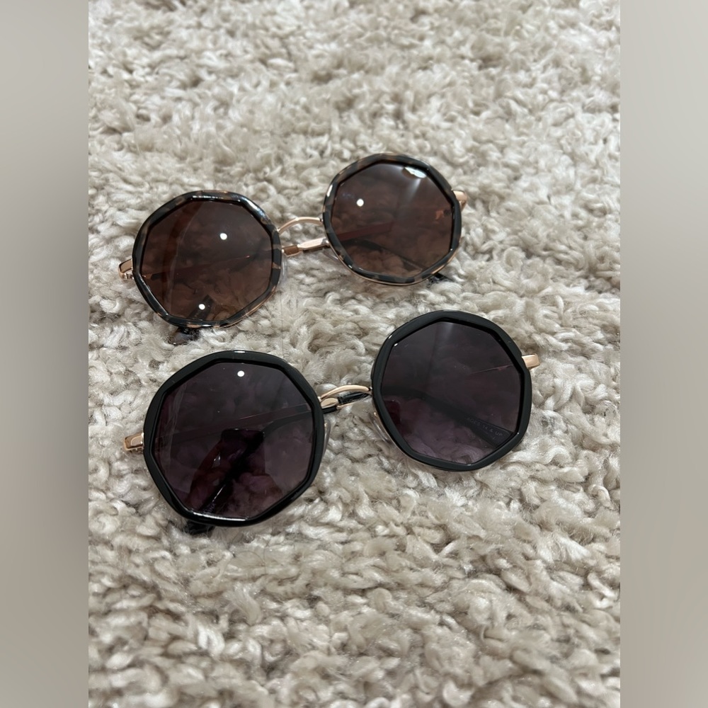 2 round sunglasses